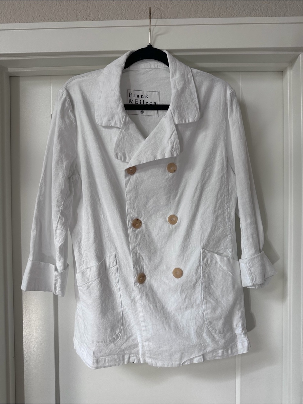 Frank & Eileen White Linen Double-Breasted Jacket with Wood-Tone Buttons